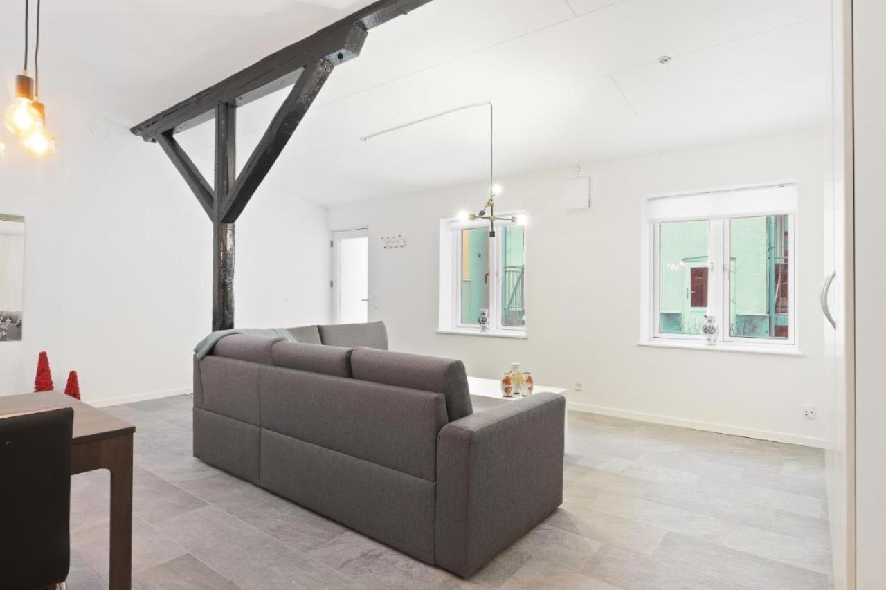 Charming - Luxurious 1 Bedroom Apartment In The Heart Of Ольборг Экстерьер фото